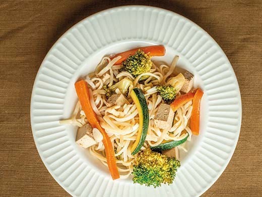 Pad thaï au tofu et légumes croquants