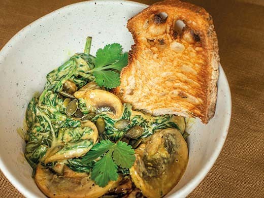 Curry au seitan, champignons et épinards