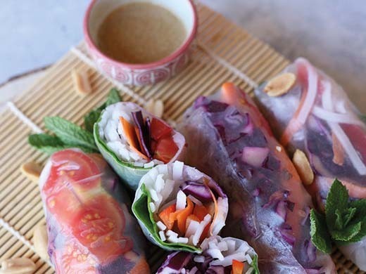 Rouleaux de printemps, sauce pimentée