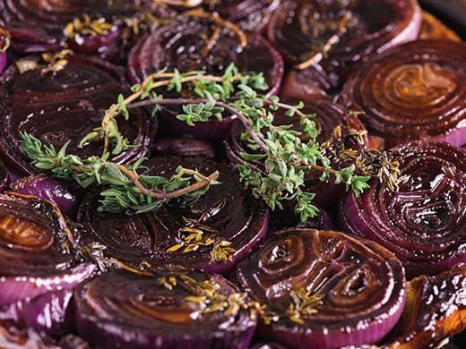 Tarte tatin d'oignons rouges