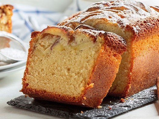 Cake aux pommes, sans matière grasse ni sucre