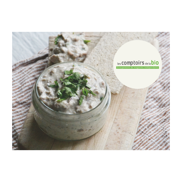 Tartinades : tzatziki au radis, rillettes de sardines, houmous