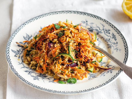 Salade de quinoa, chou rouge, sauce asiatique