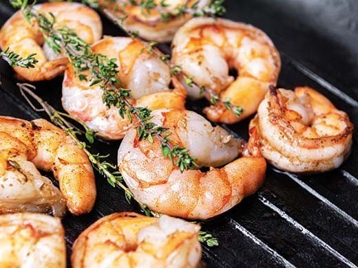 Gambas, encornets marinés et fenouil